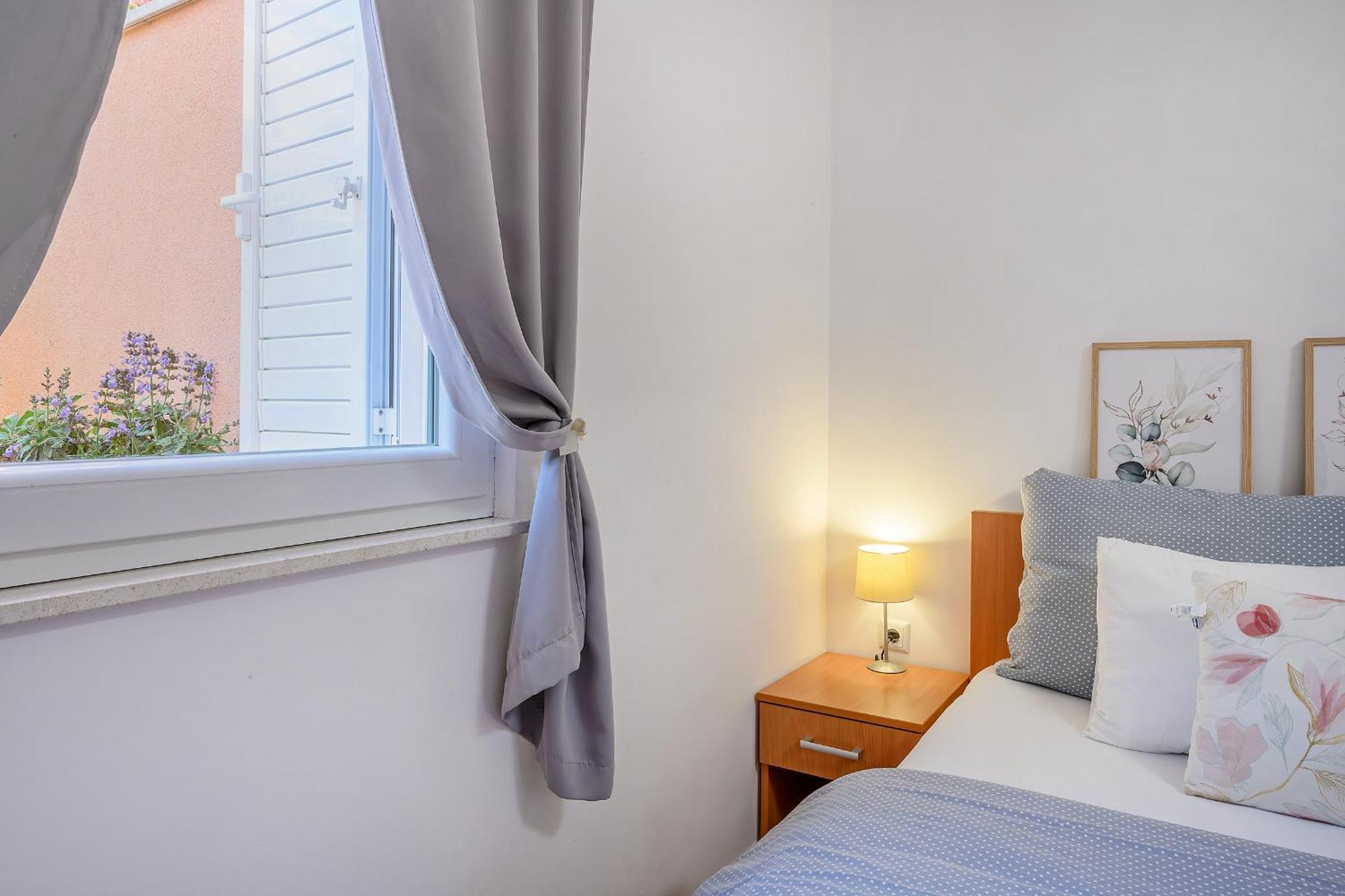 Apartment Mare Komiza Exterior photo
