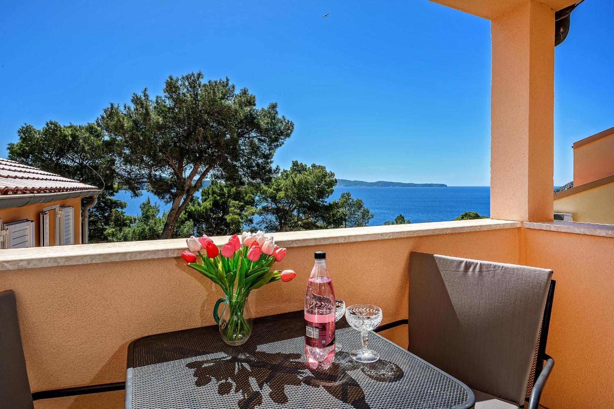 Apartment Mare Komiza Exterior photo